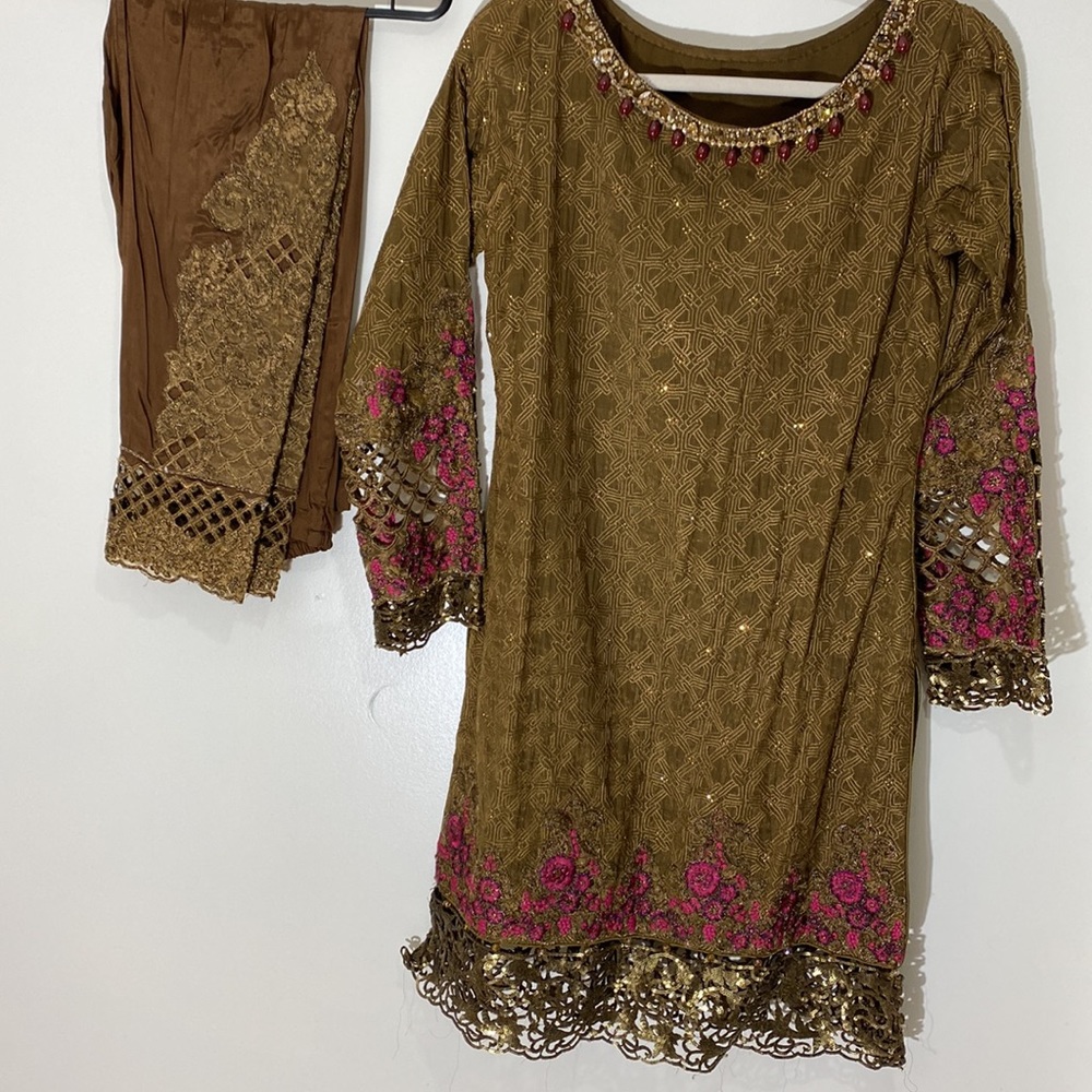 LIKE NEW Inspired by MARIA B. Shalwar Kameez - Picture 8 of 9